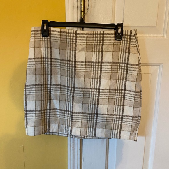 High waist/rise plaid/tartan/checkered wool- Mix school girl skirt (SHEIN) - Picture 4 of 7